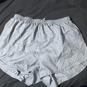 Nike Womens XL Tempo Shorts